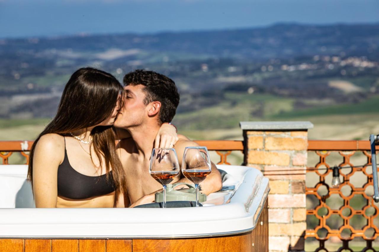 Agri Apartment La Terrazza La Ripadoro Chianni Kültér fotó